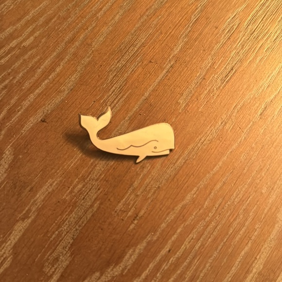 Whale Pin - Picture 3 of 4